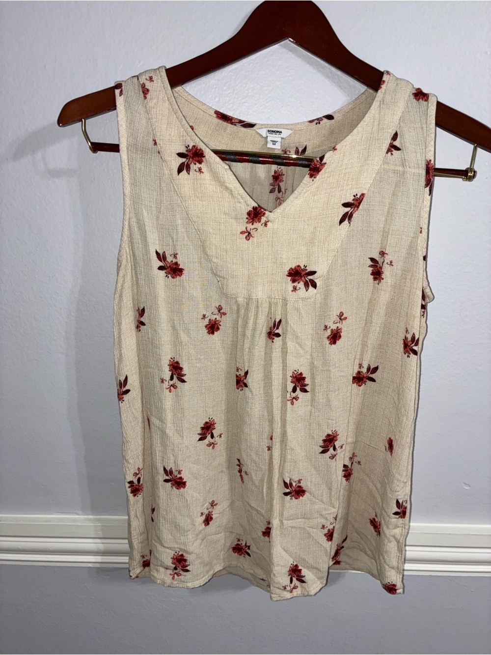 Sonoma Goods for Life Cream & Plum Floral Sleeveless Top